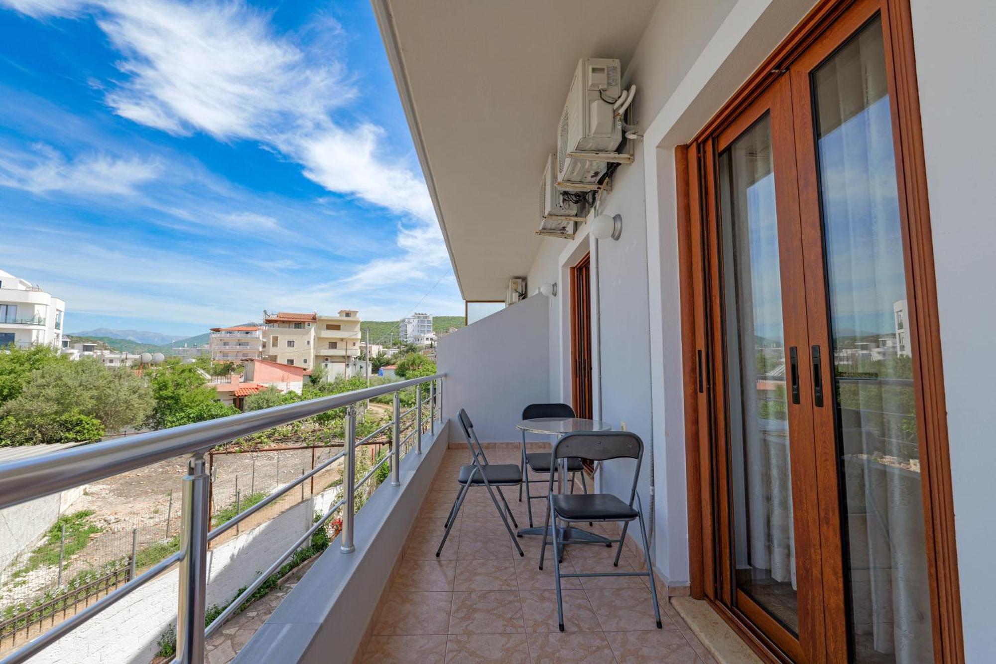 Guesthouse Moonlight Downtown Ksamil Exteriér fotografie