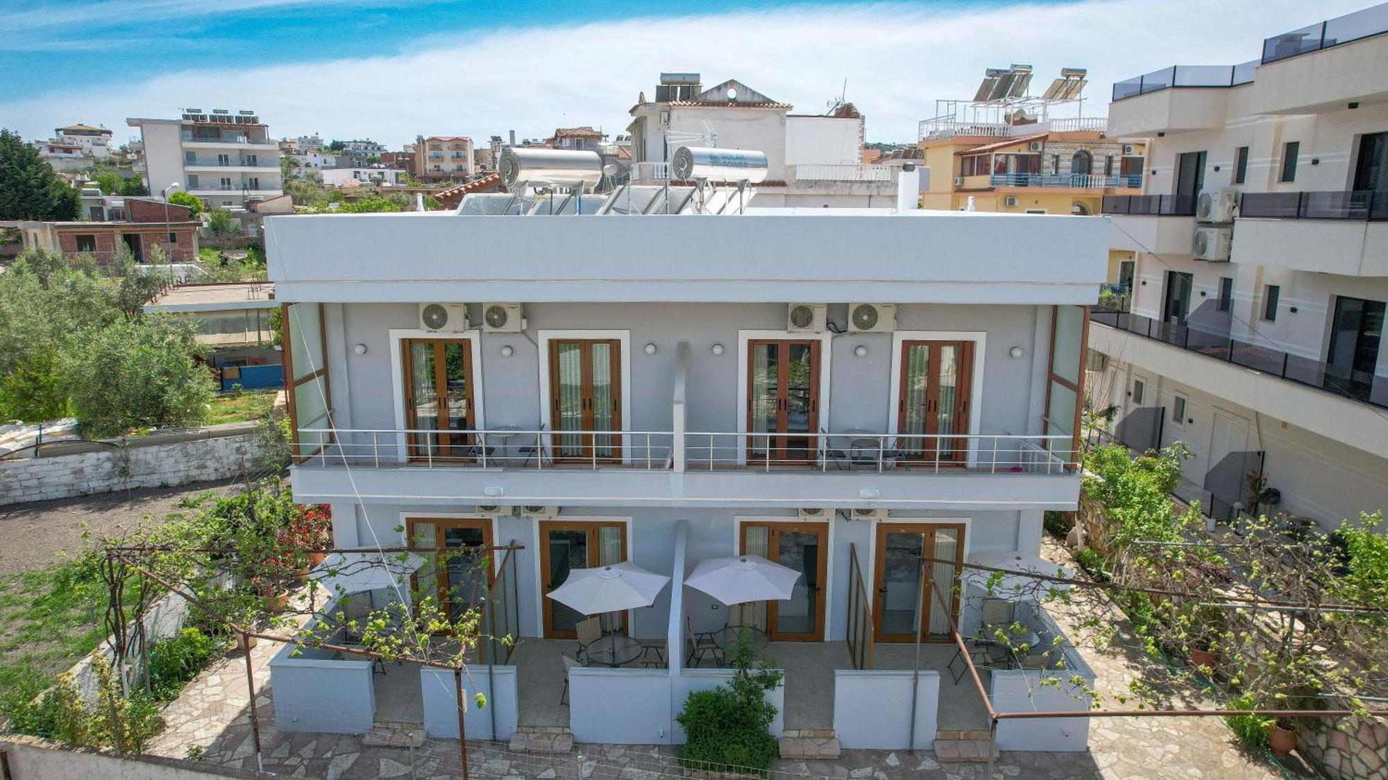 Guesthouse Moonlight Downtown Ksamil Exteriér fotografie